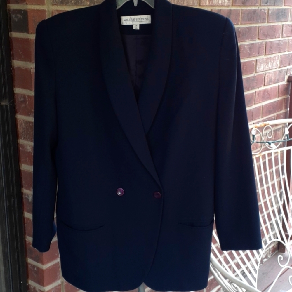 Valerie Navy blue Suit 75%Triacetate  25% Polyester Size 14 blazer size 12 skirt